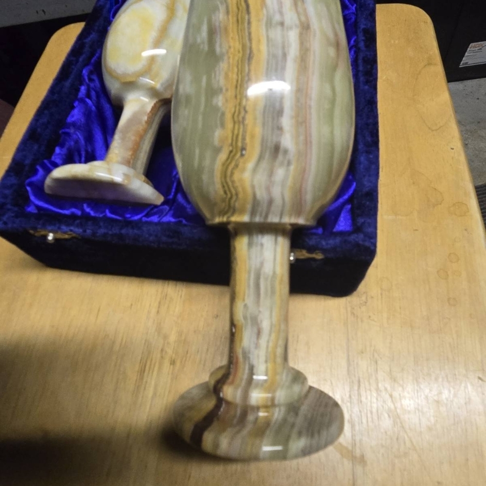 Natural Green Onyx Luxury Wine Goblets W case - Picture 5 of 5